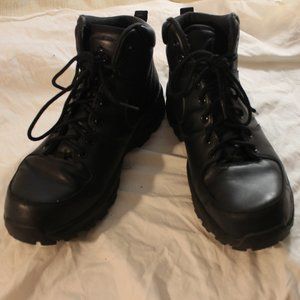 Nike Manoa Leather 'Black' all-weather Boots, size 10.5, SKU 454350-003